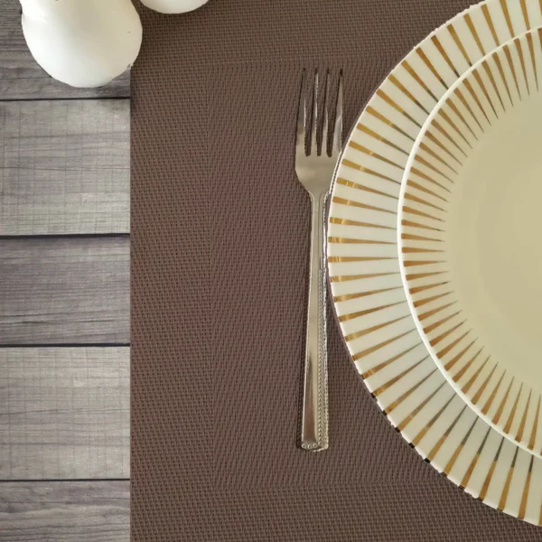 Set de table marron
