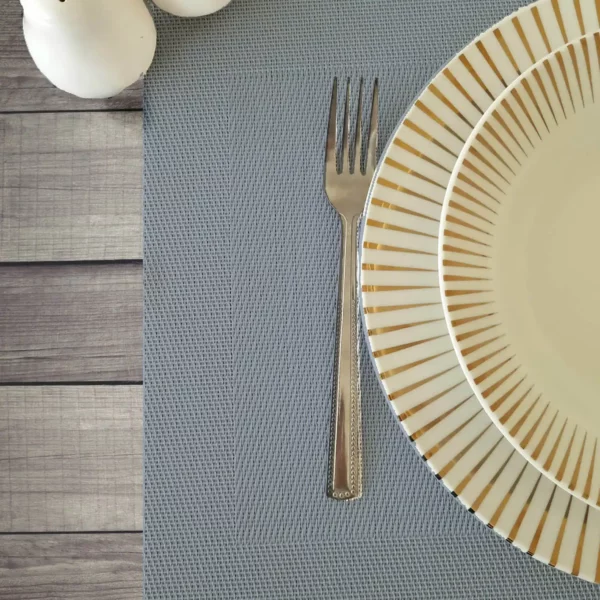 Set de table gris clair