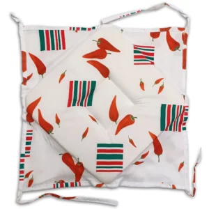 Galette Coussin Basque Espelette A Rabats Dessus De Chaise Avec Piments Et Couleurs Du Sud Ouest Sur www.fontlyshop.com